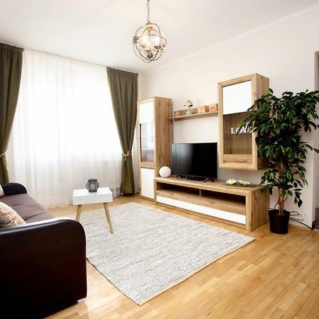 טימישוארה Rox Central Apartments 3 מראה חיצוני תמונה