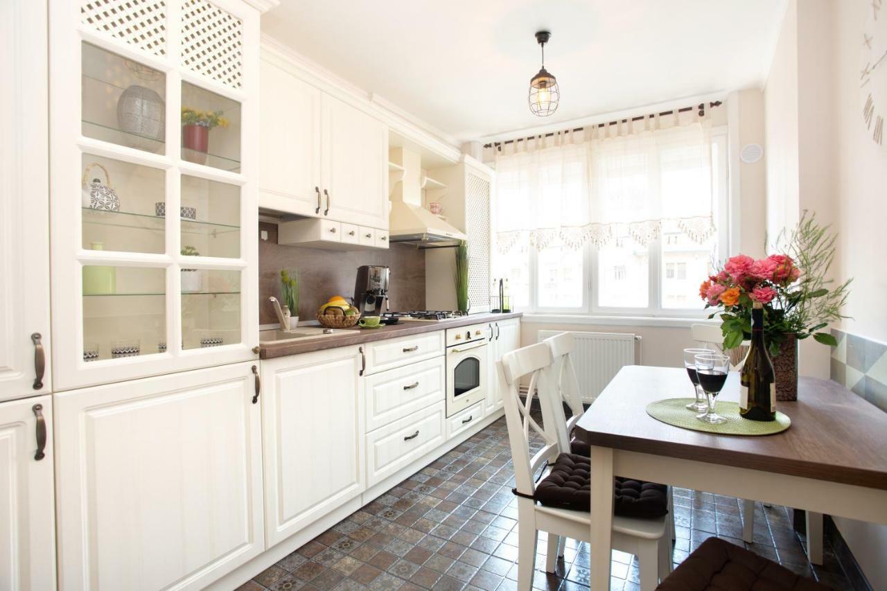 טימישוארה Rox Central Apartments 3 מראה חיצוני תמונה