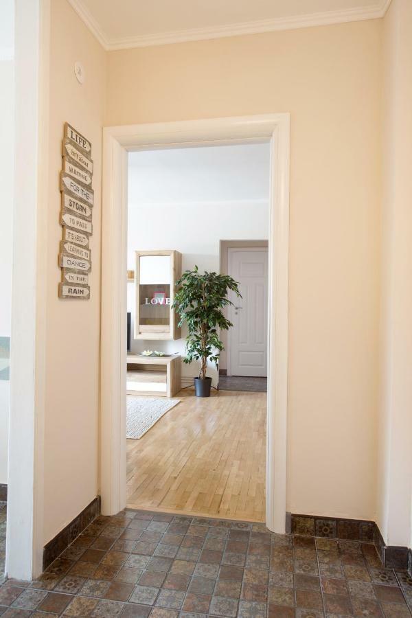 טימישוארה Rox Central Apartments 3 מראה חיצוני תמונה